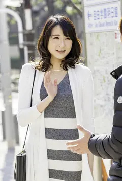 美魔女ナンパ！！しみけんが唸らす！熟女の理性吹き飛ぶ生FUCK！ 4時間DX 2のサムネイル画像