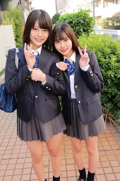 友達同士のカワイイ女子学生がM男くんをすんごい乳首責め！？ ゆの&ひなた ラブラブカップル同士が互いのパートナーを交換するスワッピングゲームに挑戦！！ りこ&まゆのサムネイル画像