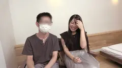 旦那の目の前でSEXする嫁 ガチなやつ 小向まひるのサムネイル画像