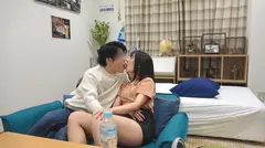 百戦錬磨のナンパ師のヤリ部屋で、連れ込みSEX隠し撮り 302 『自分の性欲が強すぎて///』ヤるためだけにアプリを使う潔さ！その言葉に恥じない喘ぎっぷりは隠しカメラの餌食に！男を虜にする魅惑のプリケツにも注目！のサムネイル画像