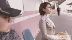 毎朝、通勤電車で見かけるキレイなお姉さんについて行ったら、見知らぬ男のザーメンを飲み干してしまうほどイヤラしいので僕も思い切って声をかけてみた。の6番目のサンプル画像