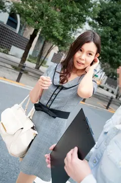 ナンパされたエッチな素人女性たち 快楽に弱い清楚系お姉さんに中出し 4時間の10番目のサンプル画像