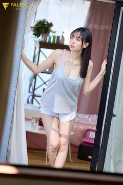 向かいの窓から誘惑してくる清純だった美少女は成長した絶倫性欲で再び性交を求める 時田亜美のサムネイル画像