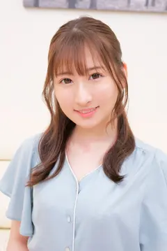 お尻のキレイな素人お姉さん！ パンティ越し素股してもらえませんか？ 恥ずかしいけど興奮しちゃって顔は真っ赤！パンティはベッチョリ！勝手にハミ出したチ○ポがのめり込むくらいマ○コをグリグリ！じゅんさんのサムネイル画像