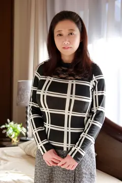 綺麗なおばさんは好きですか？【奇跡のAV出演】恥じらい還暦セックス 品良く乱れる初撮り熟女15人 4時間BESTの17番目のサンプル画像