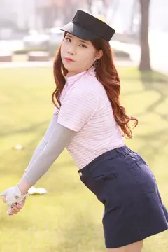 衝撃！あの韓流プロゴルファーAV出演。 韓国史上最強のスキモノ美女ゴルファーとまさかの19番ホールinワン！ チヨン、ミナ、ユリのサムネイル画像