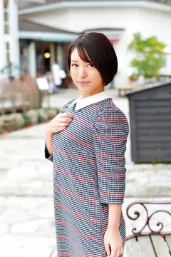 ため息が出るほど美しい地方の素人娘たちがなし崩しで恥じらいながら中出しまで…。 4時間 Vol.6のサムネイル画像