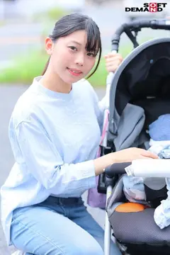 マジックミラー号 優しい子持ちのママにこっそりデカチンを見せつけて 素股で擦りつけて育児でレス気味の欲求不満オ○ンコに旦那の目の前でヌルっと生挿入 産後の柔らかい膣穴が気持ち良すぎて中出し不倫SEX 「母乳が出ちゃうママさんまで…！？」の5番目のサンプル画像