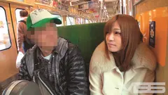 乳首が敏感過ぎてイクほど感度の高い美人妻と…おじさんぽ 04 AVよりエロいエッチ見たくない？ すれ違ったら思わず振り向くくらい可愛い人妻と下町探索お散歩デート。おじさんに足を絡めて中出しさせる奥さんの敏感反応がヤバい！ 葉月可恋のサムネイル画像