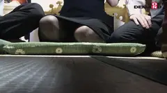 ヤリマンはママになってもヤリマン 法事で5年ぶりに再会した同級生たちにヤラれた金髪喪服ギャル 伊南えりかの4番目のサンプル画像