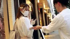 奥さん、一緒に飲みませんか？ 人妻にお酒とザーメン飲ませてみました チ●ポを欲しがり生セックスも許す人妻4人 東京の路上で人妻をナンパしてみた 3の18番目のサンプル画像