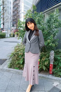 奥さん、一緒に飲みませんか？ 人妻にお酒とザーメン飲ませてみました チ●ポを欲しがり生セックスも許す人妻4人 東京の路上で人妻をナンパしてみたの20番目のサンプル画像