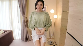 【初撮り】【背徳のとろとろま○こ】【がっつきフェラ】高身長スレンダー美人妻の悶々とした想いが爆発。他人棒にむしゃぶりつき、覚えていないほど久々の膣中を抉る感覚に乱れまくり.. 応募素人、初AV撮影 220のサムネイル画像