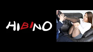 近所の人妻のむちむち黒パンスト！小悪魔パンチラで誘った男と不倫SEXのサムネイル画像